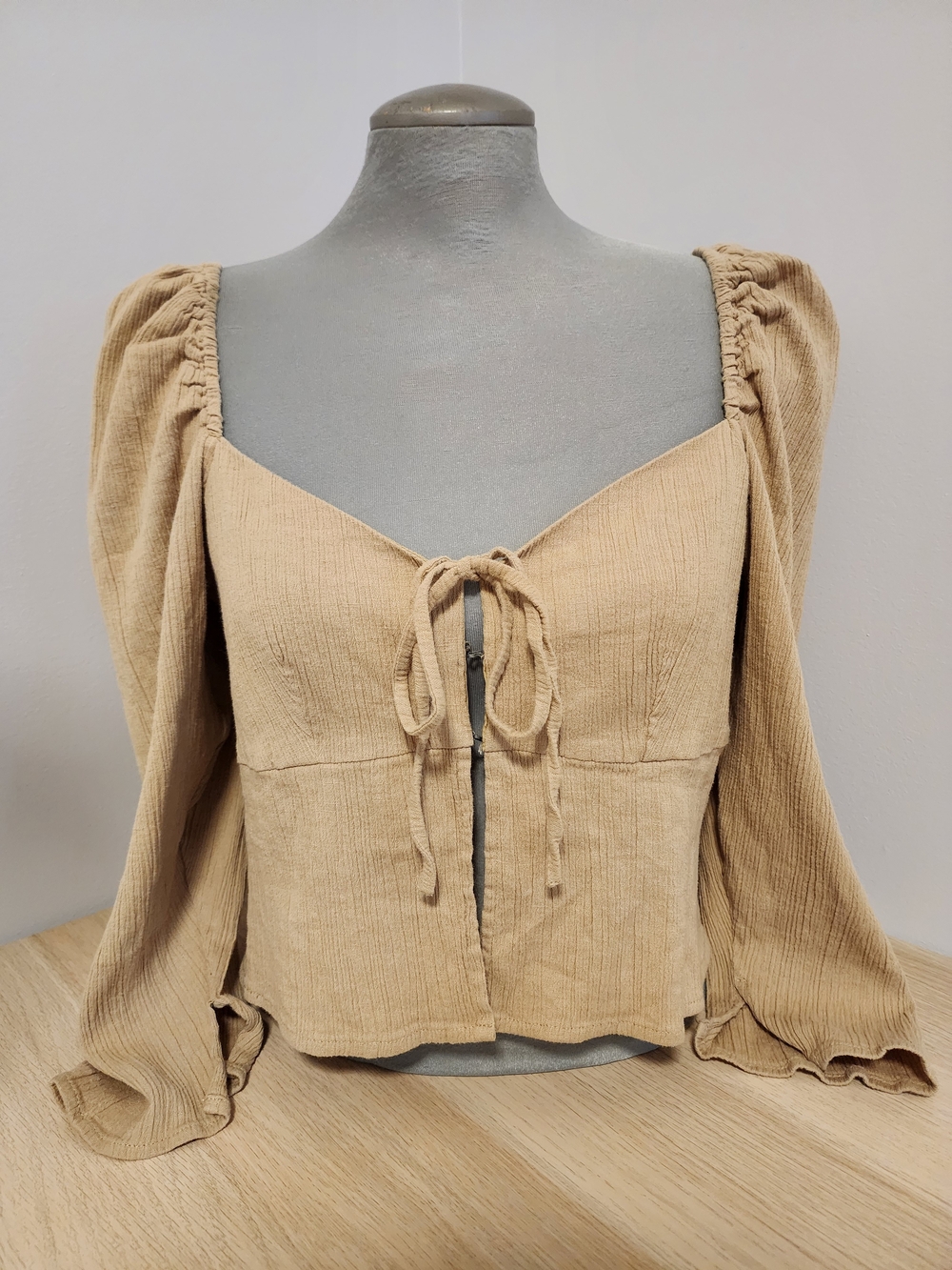 Oak + Fort Beige Babydoll Tie-Front Crop Blouse Puff Sleeve Size L Romantic